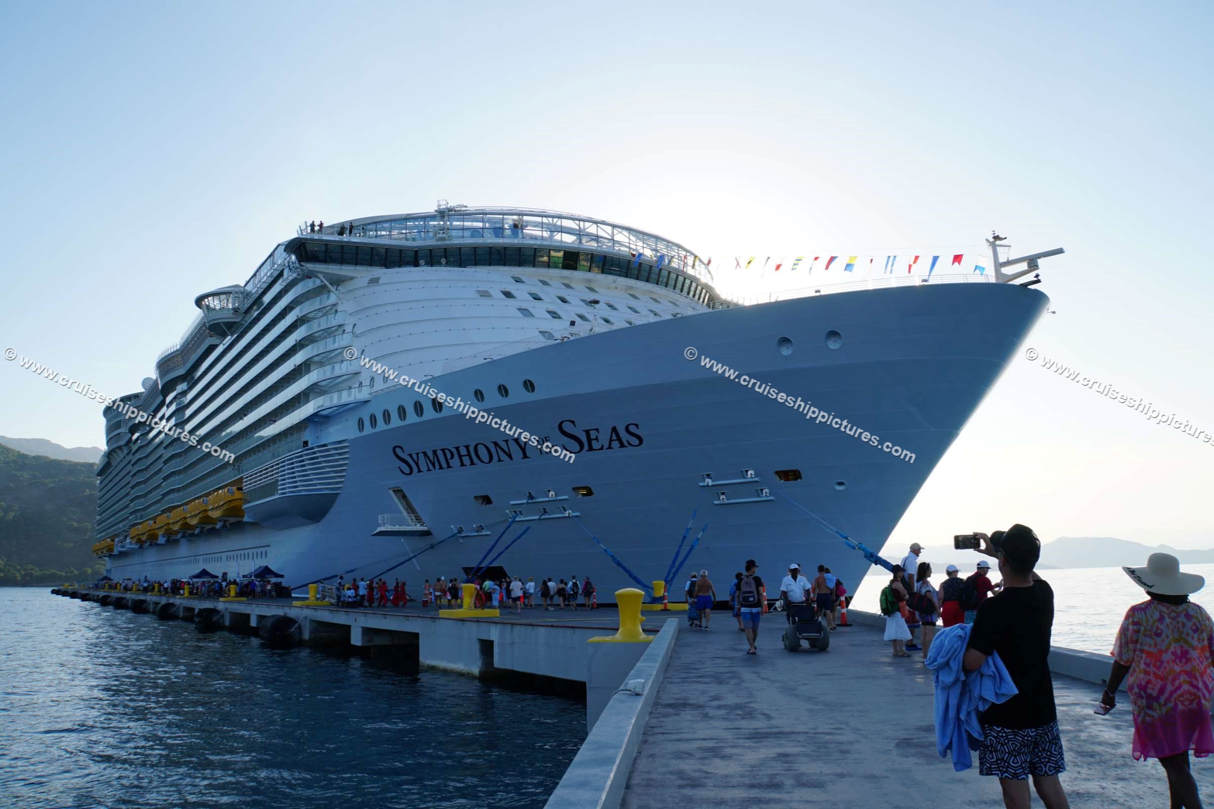 Symphony of the Seas - Cruise Ship Pictures